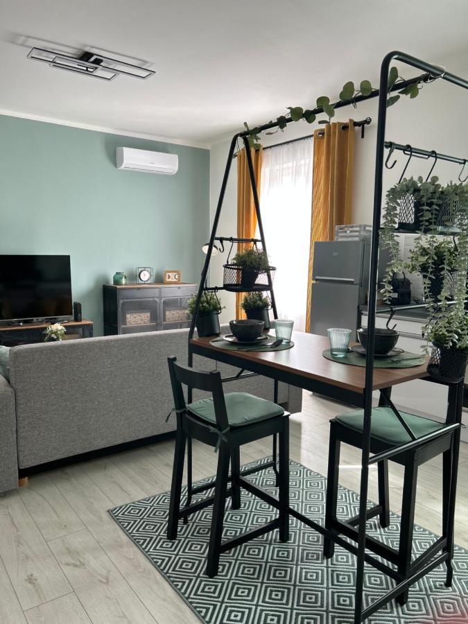 דירות מישקולץ Sophie'S Urban Nest מראה חיצוני תמונה