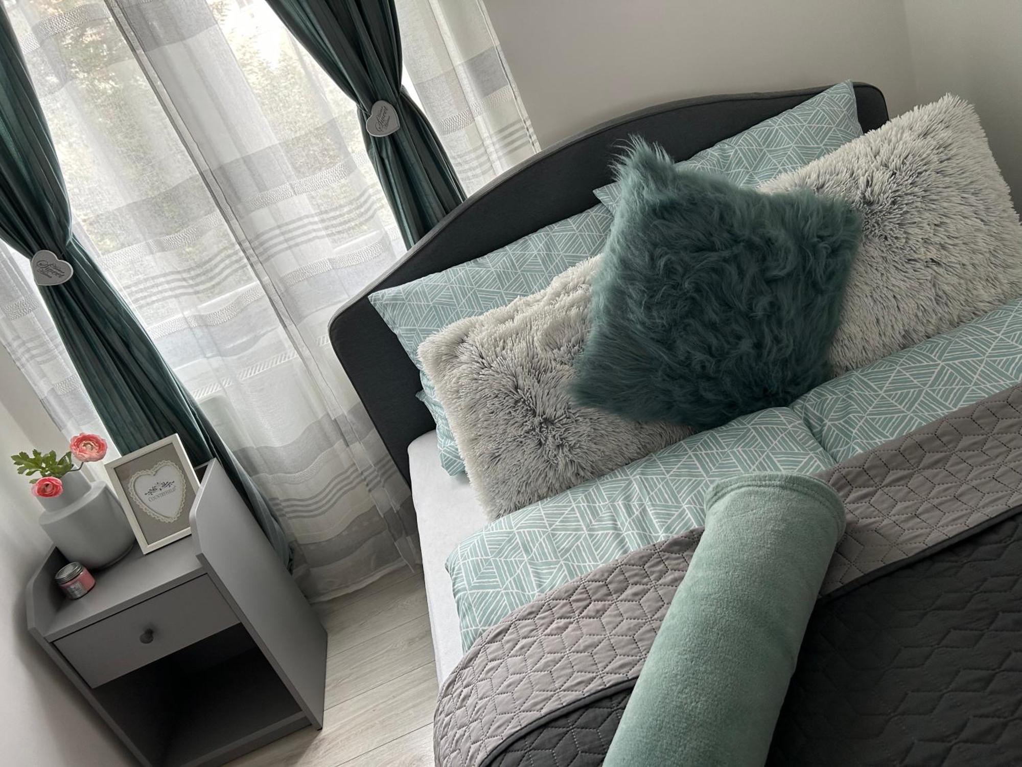 דירות מישקולץ Sophie'S Urban Nest מראה חיצוני תמונה